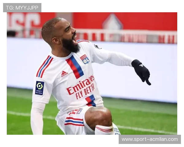 阿森纳进攻训练:球员练习“接球-转身-射门”三级联动 阿森纳进攻训练:球员练习“接球-转身-射门”三级联动