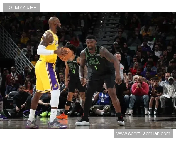 詹姆斯篮下暴扣命中，湖人也迎来关键胜利