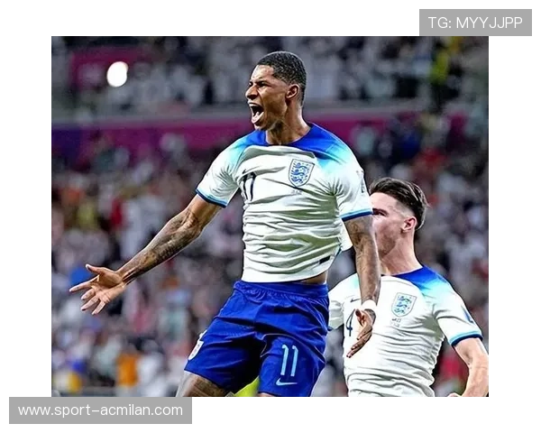 前助教揭秘！拉什福德该主罚巴萨任意球，他缺的是保护，拉什福德边锋